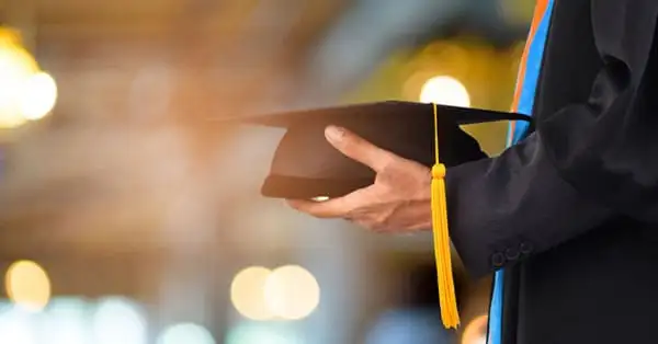Planejamento para Faculdade de Medicina: Como Preparar seus Filhos para o Sucesso
